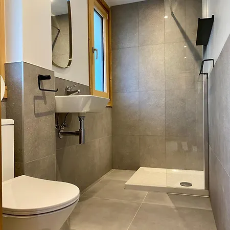 アパートホテル The Castle, 10 Bedroom Chalet, Centre
