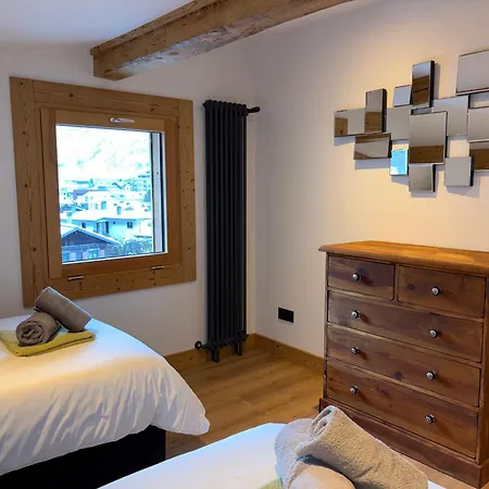 The Castle, 10 Bedroom Chalet, Centre アパートホテル *