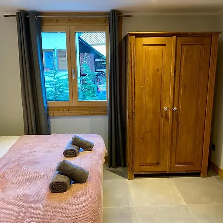The Castle, 10 Bedroom Chalet, Centre Appart hôtel *