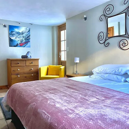 The Castle, 10 Bedroom Chalet, Centre * שאמוני