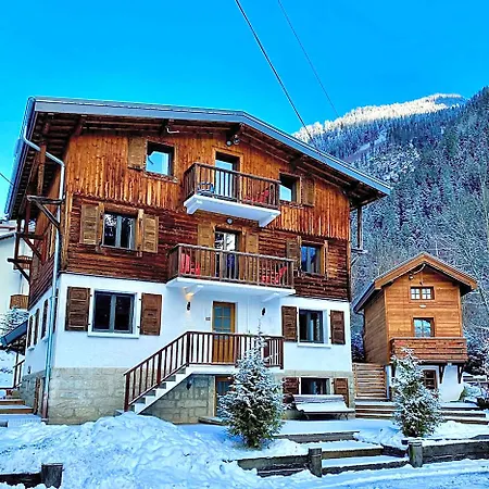 The Castle, 10 Bedroom Chalet, Centre شقة فندقية *