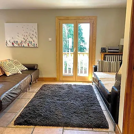 Hotel apartamentowy The Castle, 10 Bedroom Chalet, Centre *