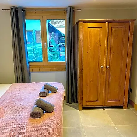 The Castle, 10 Bedroom Chalet, Centre شقة فندقية *