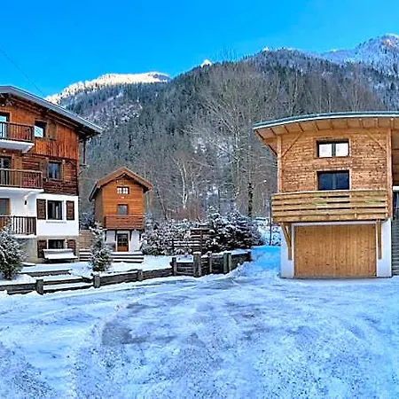 The Castle, 10 Bedroom Chalet, Centre Hotel apartamentowy *
