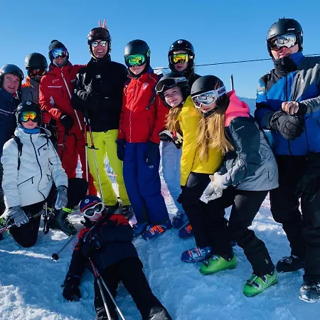 Lejlighedshotel The Castle, 10 Bedroom Chalet, Centre *