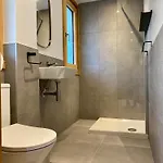 아파트호텔 The Castle, 10 Bedroom Chalet, Centre