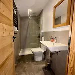 The Castle, 10 Bedroom Chalet, Centre *
