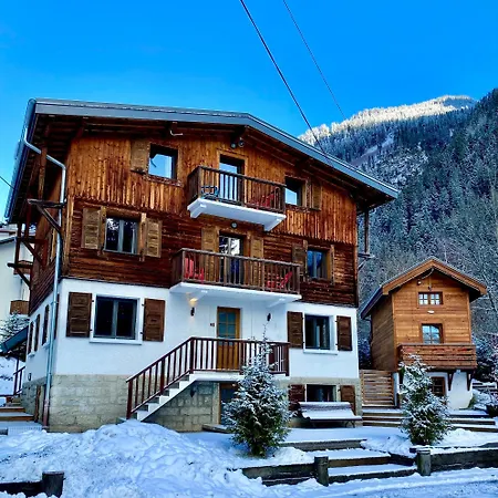 The Castle, 10 Bedroom Chalet, Centre * Chamonix
