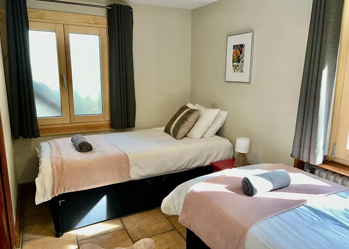 The Castle, 10 Bedroom Chalet, Centre שאמוני